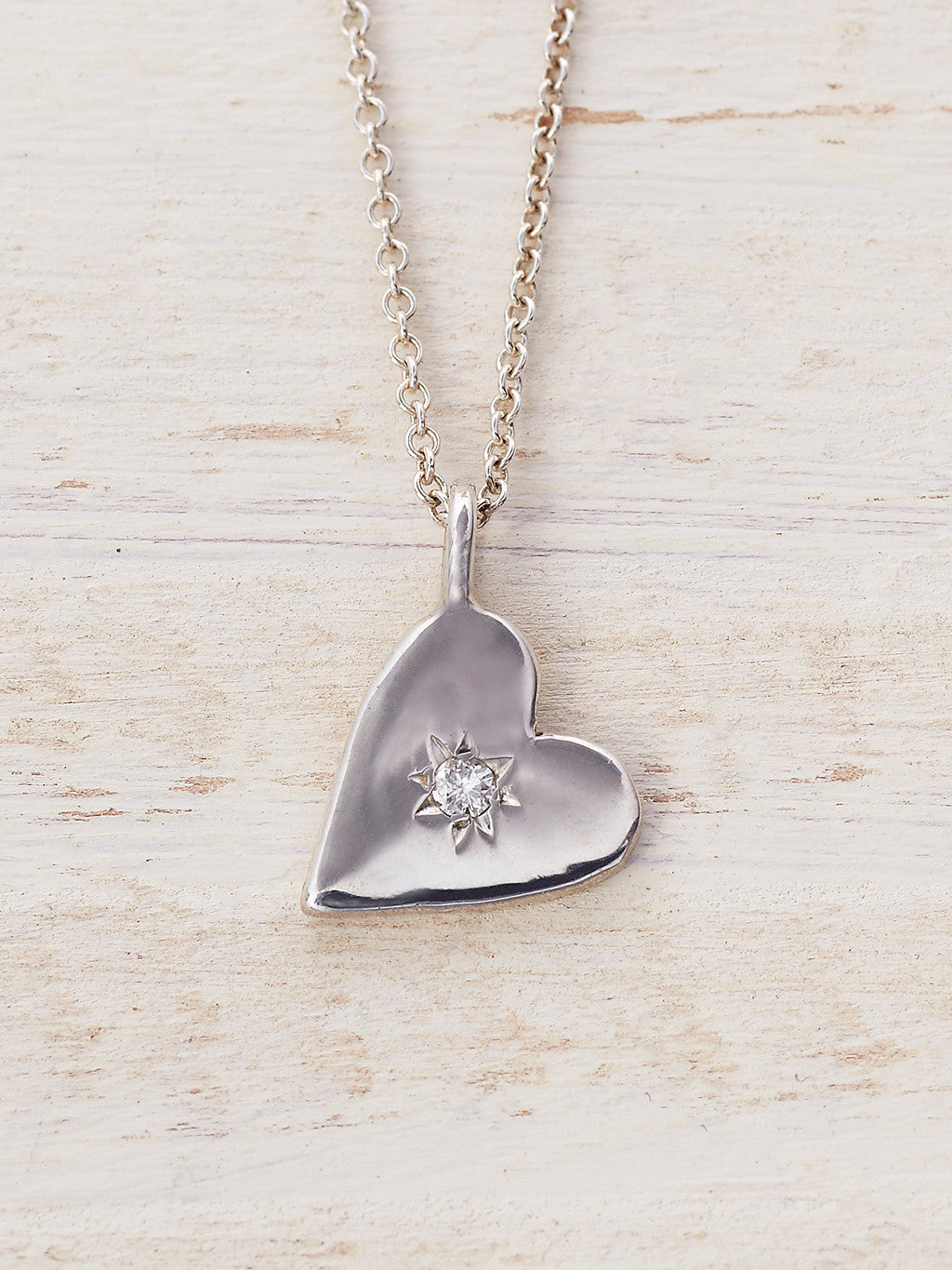 Shooting Star Heart Necklace - LUNESSA